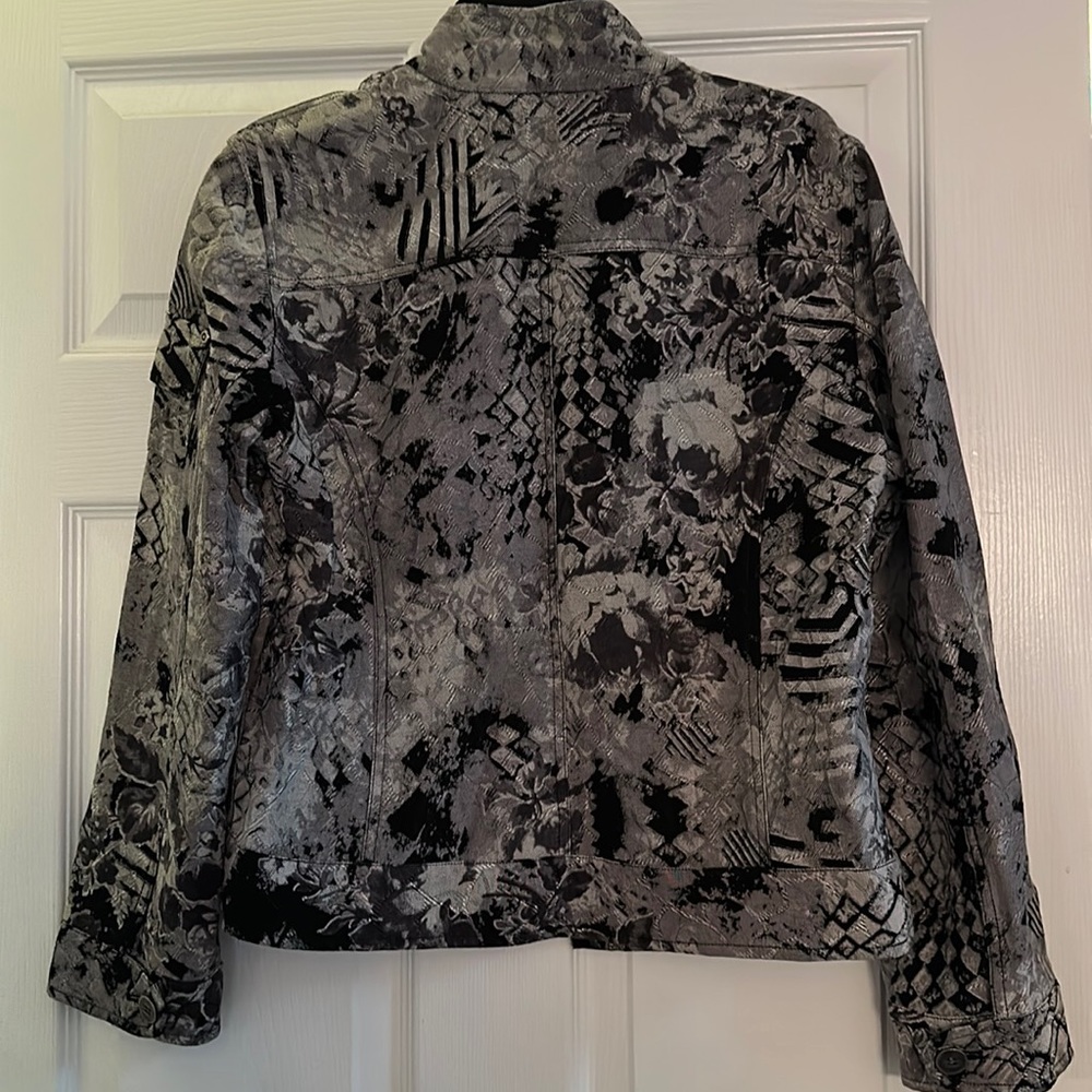 Chico’s Size 2 jacket.